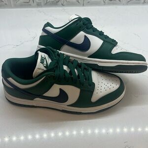 Nike Dunk Low - Gorge Green + Midnight Navy Size 6